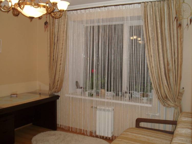 Нитяные шторы в интерьере гостиной фот