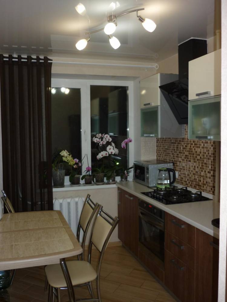 Реальные кухонь в квартирах простых гражд