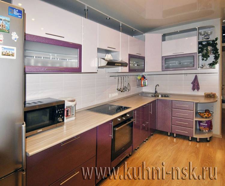 Фиолетовые кухни