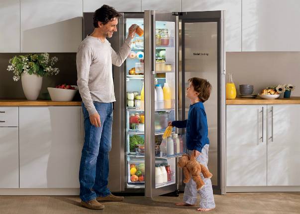 Новый холодильник Samsung с зонами для долгого хранения продуктов и на каждый день