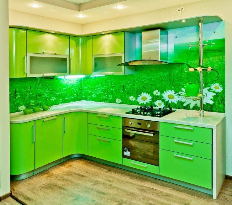 Кухня зеленого цвет