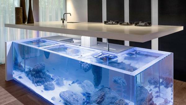 Красивые аквариумы вместо унылых кухонных столов