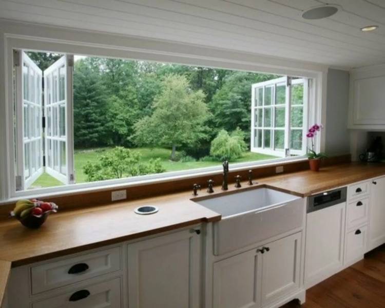 Кухонный гарнитур встроенный с окном