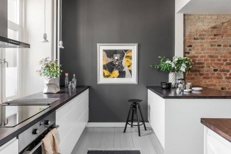 Серый цвет стен в интерьере кухни
