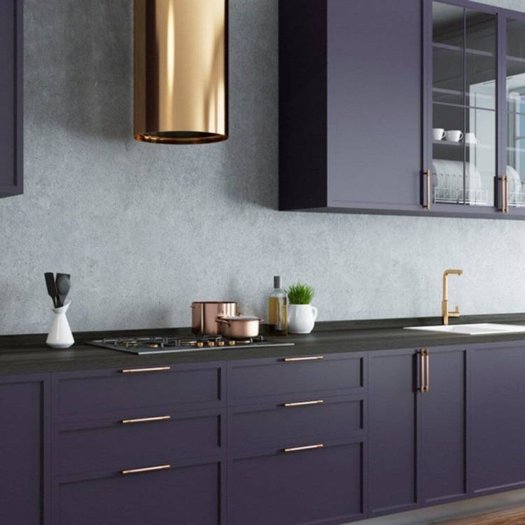 Оформление кухни в фиолетовых цветах
