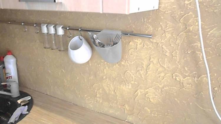 Можно ли отделывать стены на кухне декоративной штукатуркой