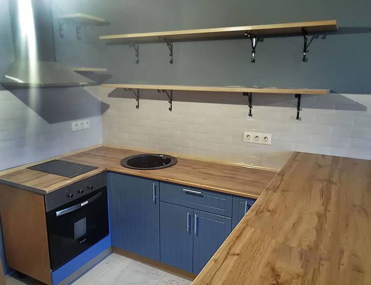 Кухни в стиле Лофт синего цвет