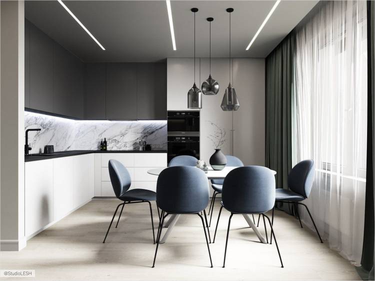 Кухня в стиле минимализм с круглым столом и синими стульями