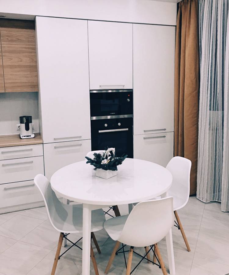 Белый круглый стол в интерьере кухни: 100+ идей дизайна