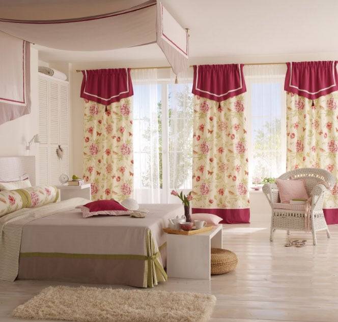 Модные шторы в цветочек в стиле кантри для кухни и спальни