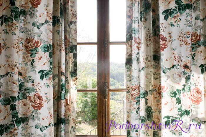 Модные шторы в цветочек в стиле кантри для кухни и спальни