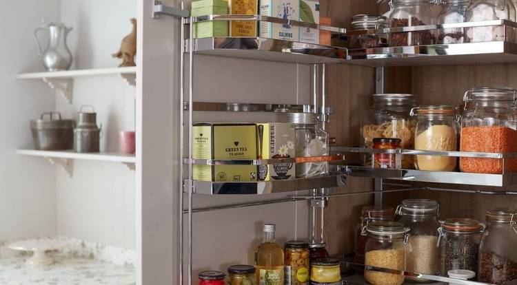 Дизайн предметов, которые вы можете хранить на дверце кухонного шкафа (и сэкономить много места!)