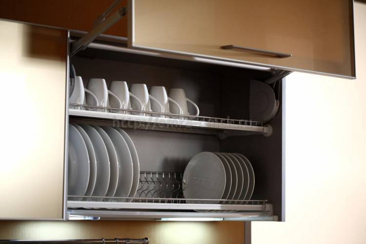 Навесной шкаф для посуды на кухню